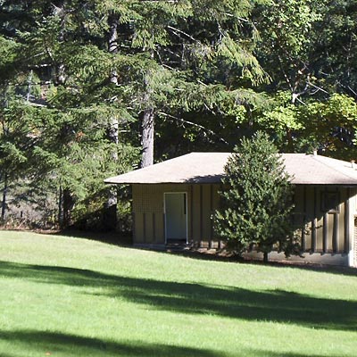 Cozy Stand Alone Cabin